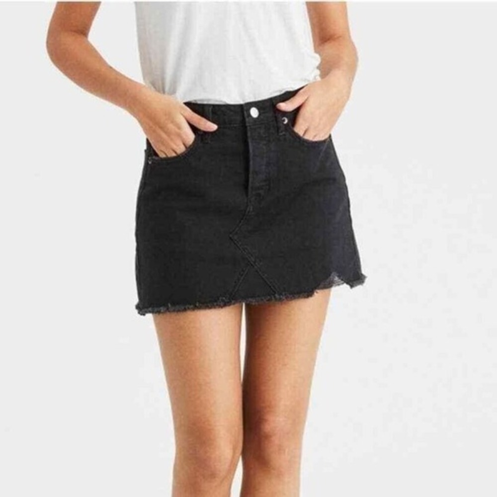 American Eagle Denim Skirt Womens Size 2 Black Button Fly Raw Hem Mini High Rise
